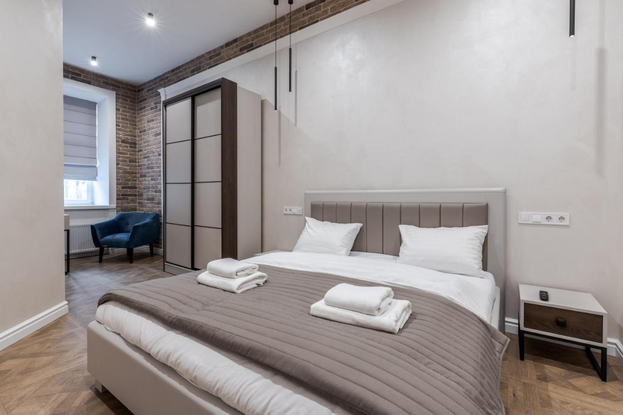 View On Rynok Square Apartments リヴィウ エクステリア 写真