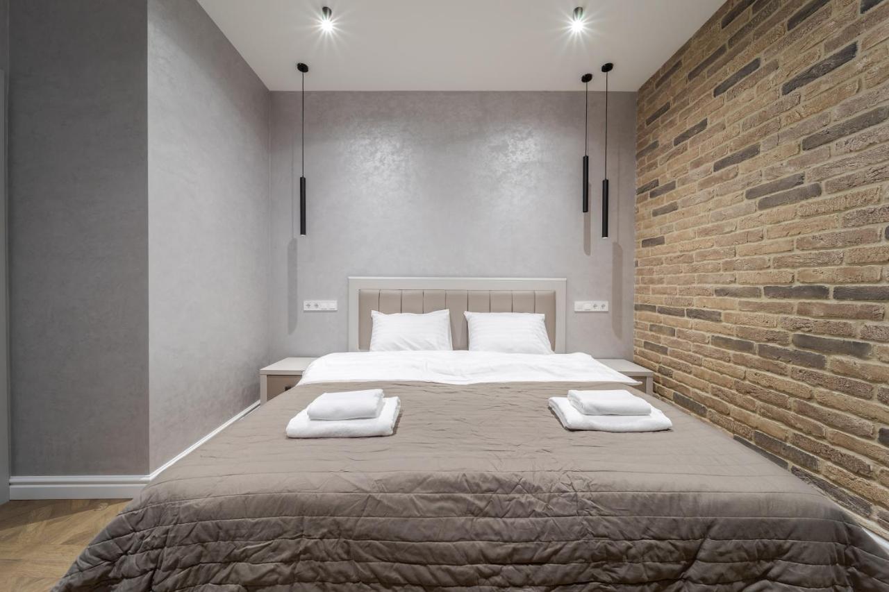 View On Rynok Square Apartments リヴィウ エクステリア 写真