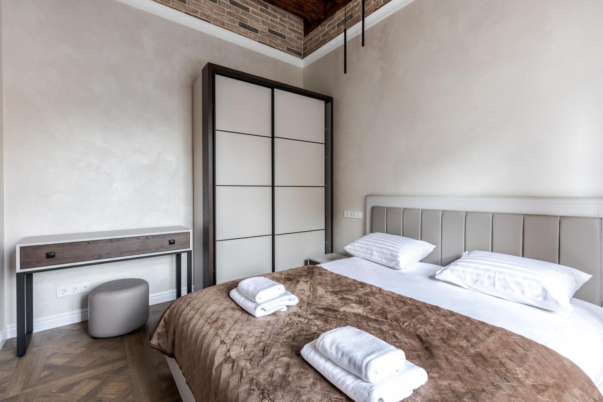 View On Rynok Square Apartments リヴィウ エクステリア 写真